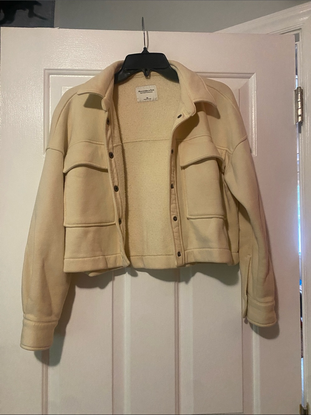 Abercrombie & Fitch Cream Cropped Boxy Fleece Jacket